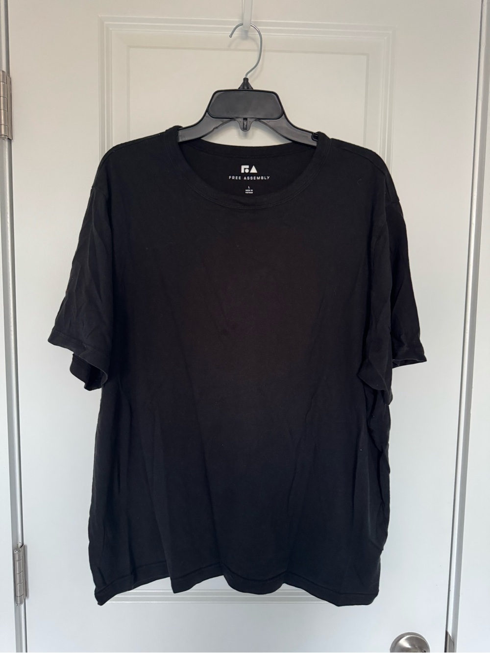 Free Assembly Men's Black Short Sleeve Crewneck Tee